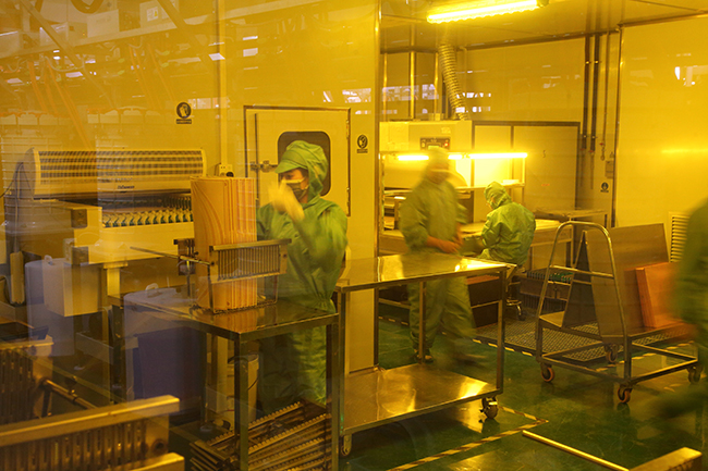 PCB線(xiàn)路板方孔和圓孔有什么區(qū)別？ PCB方孔板制作